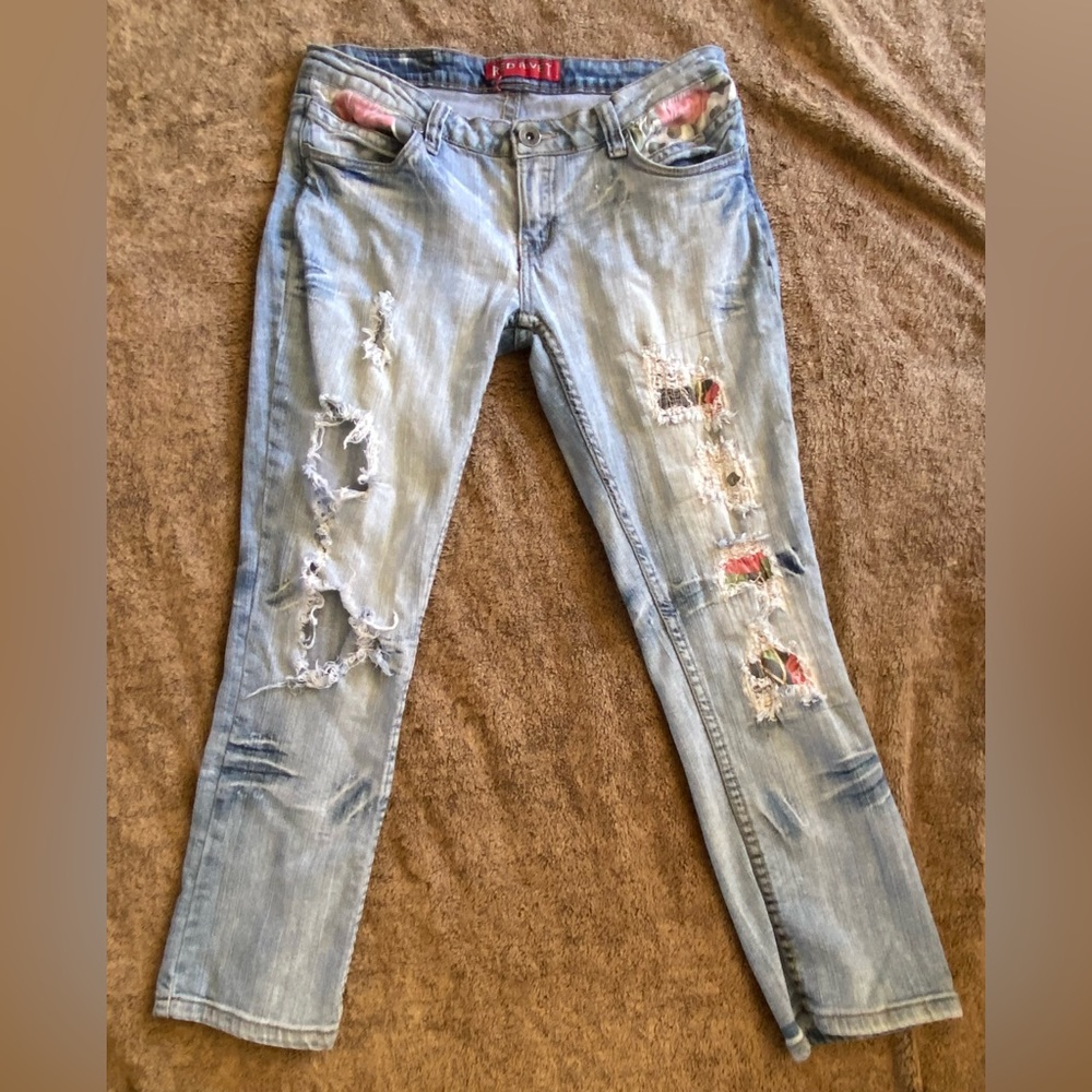 Women’s Red Rivet jeans, distressed faded ripped/torn look.